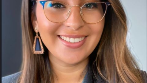 Adela García es una profesional gracias a una beca.