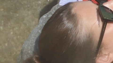 (FOTOS) Dua Lipa celebra el éxito de su gira en Australia con un día de playa en Sídney