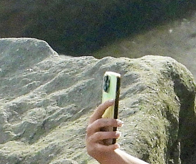 (FOTOS) Dua Lipa celebra el éxito de su gira en Australia con un día de playa en Sídney