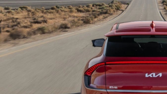 El Kia EV6 en la carretera