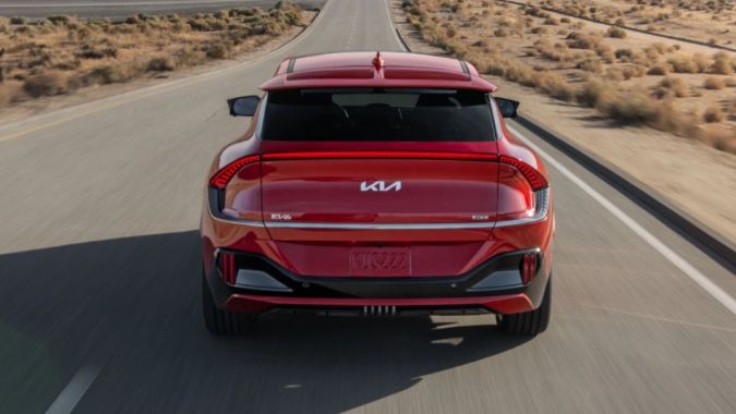 El Kia EV6 en la carretera