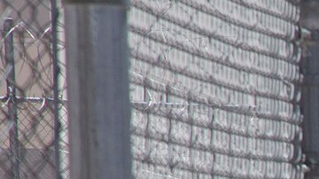 ICE reacondiciona centros de detención en Texas para detener a familias inmigrantes.