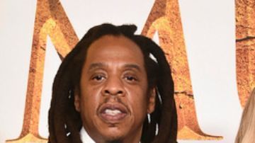 Izquierda: Jay-Z y Beyoncé llegan al estreno de Mufasa: The Lion King el lunes 9 de diciembre de 2024 en el Dolby Theatre de Los Ángeles. (Foto de Richard Shotwell/Invision/AP) Derecha: Kanye West llega a la 67.ª edición de los premios Grammy el domingo 2 de febrero de 2025 en Los Ángeles. (Foto de Jordan Strauss/Invision/AP)