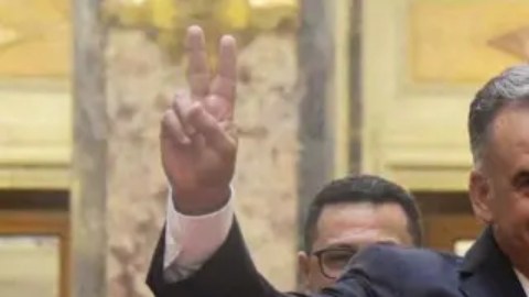 Yamandú Orsi y la vicepresidenta Carolina Cossi han tomado este sábado posesión de sus nuevos cargos.