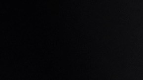 El uso prolongado de pantallas puede afectar el desarrollo emocional y físico de los adolescentes.