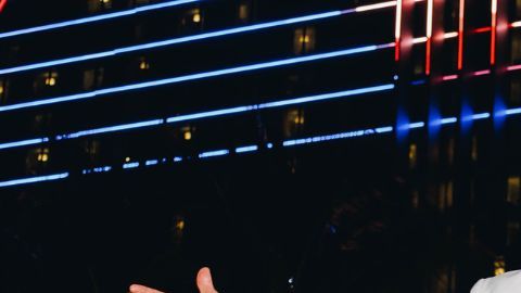 Pitbull celebra el 305 Day llevando su vodka Voli 305 a los casinos Hard Rock de EE. UU. y lanzando su éxito con "Tamo Bien"