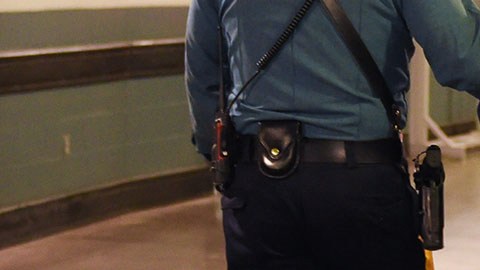 Joven arrestado