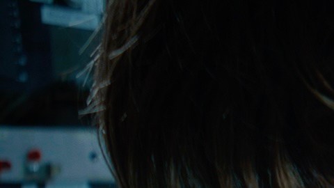 El cortometraje es una caótica colaboración entre un guionista perezoso y una inteligencia artificial que desafía la esencia misma de la creatividad.
