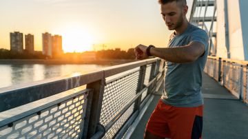 Cómo el entorno social y económico influye en tu rendimiento deportivo