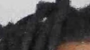 McClover y McQueen fueron acusados ​​de agresión contra un empleado de educación pública o privada