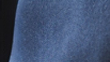 Desafortunadamente, en internet hay estafadores cibernéticos esperando que cometas errores para atacar y robar.