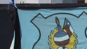 AMDEP3440. LIMA (PERÚ), 11/03/2025.- Hinchas de Iquique animan este martes, en un partido de la tercera ronda de la Copa Libertadores entre Alianza Lima e Iquique en el estadio Alejandro Villanueva en Lima (Perú). EFE/ Germán Falcón