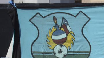 AMDEP3440. LIMA (PERÚ), 11/03/2025.- Hinchas de Iquique animan este martes, en un partido de la tercera ronda de la Copa Libertadores entre Alianza Lima e Iquique en el estadio Alejandro Villanueva en Lima (Perú). EFE/ Germán Falcón