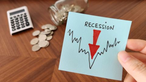 Señales de alerta: ¿Estamos al borde de una recesión económica?