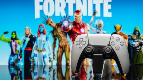 El pase de batalla permite a los jugadores obtener skins y accesorios premium de forma gratuita