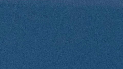 Un trabajador federal en período de prueba despedido sostiene un cartel que dice "Salvemos el servicio civil" en un evento en Washington D.C.