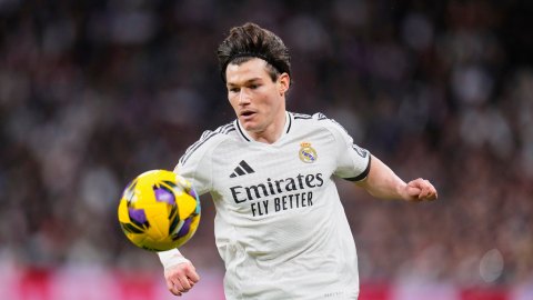 Fran García podría ser titular en la banda izquierda del Real Madrid, después de que Ferland Mendy acabara lesionado en el juego de Champions.