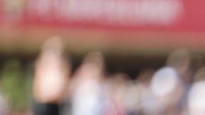 BARCELONA, 19/04/2025.- El delantero del FC Barcelona Ferrán Torres (c) celebra su gol ane el Celta de Vigo durante el partido de la jornada 32 de LaLiga EA Sports que FC Barcelona y Celta de Vigo disputan este sábado en el estadio olímpico Lluís Companys en Barcelona. EFE/ Alberto Estévez