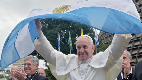 Por qué el papa Francisco nunca viajó a Argentina en sus 12 años de papado (y qué dice esto de su compleja relación con su país)