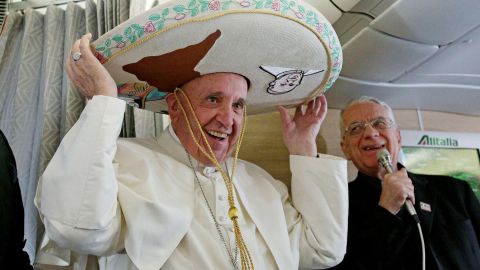 Cómo fue la relación del papa Francisco con América Latina (y los retos religiosos y políticos que enfrentó en su región)