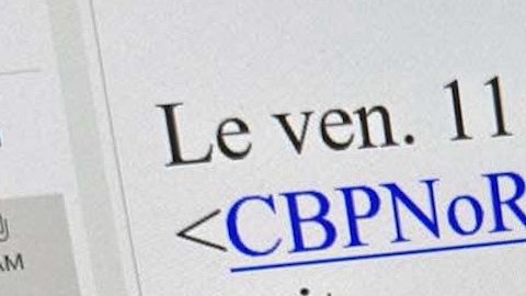 Los correos electrónicos con ultimátums para abandonar el país provocan miedo y confusión.