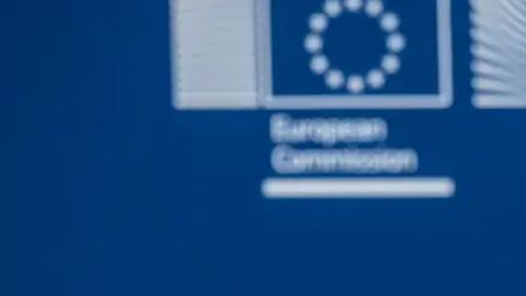 UE ofrece a EE.UU. negociar aranceles cero para la industria