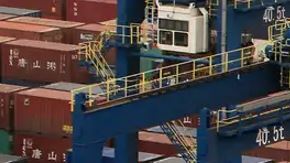 China condena el "acoso económico" de EE.UU.