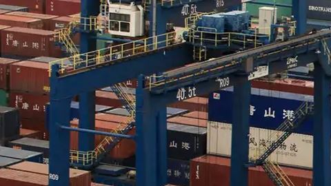 China condena el "acoso económico" de EE.UU.