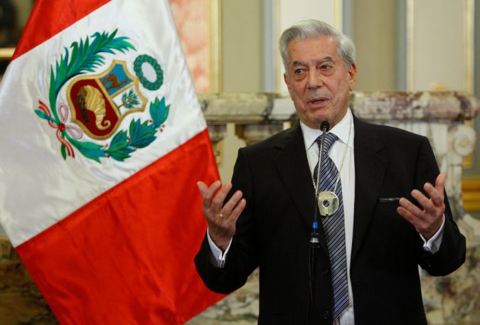 Sheinbaum lamenta la muerte de Mario Vargas Llosa y reconoce su grandeza como escritor