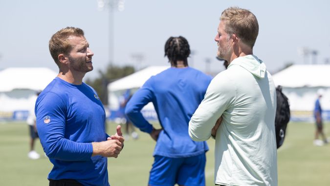 El entrenador en jefe Sean McVay y el gerente general Les Snead, los dos líderes más prominentes de Los Angeles Rams, trabajarán durante el Draft de la NFL en una estación de bomberos.