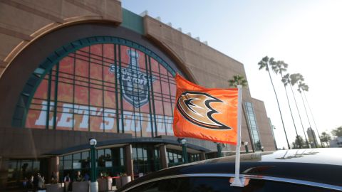 El Honda Center, arena que sirve como casa de los Anaheim Ducks de la NHL, será la sede del voleibol en los Juegos Olímpicos de 2028.