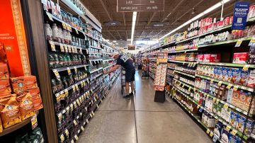 El aumento de aranceles impacta directamente al costo de los productos.