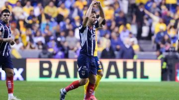 Monterrey's Sergio Canales celebrates scoring his side's opening goal against America during a Mexican soccer league first-leg final match at Cuauhtémoc stadium in Puebla, Mexico, Thursday, Dec. 12, 2024. (AP Photo/Eduardo Verdugo)