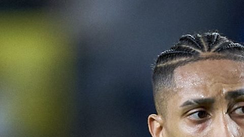 Barcelona's Raphinha looks out during the Spanish La Liga soccer match between Las Palmas and Barcelona at the Gran Canaria stadium in Las Palmas, Spain's Canary Islands, Saturday, Feb. 22, 2024. (AP Photo/Gabriel Jimenez)