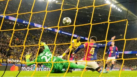 Momento en el que Serhou Guirassy selló su hat-trick y puso el 3-1 final.