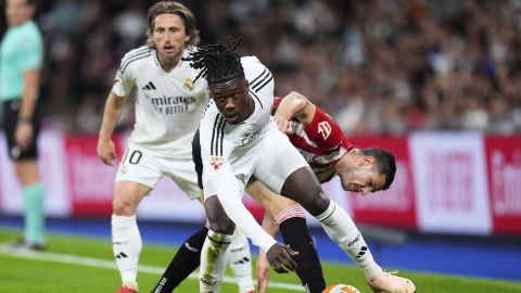 El Real Madrid está a siete puntos del FC Barcelona.