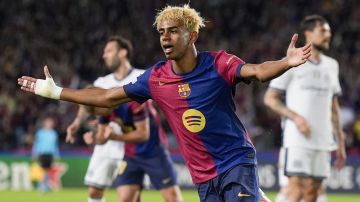 Lamine Yamal anotó el segundo del Barcelona y pasó a la historia como el primer menor de edad en anotar en una semifinal de Champions.