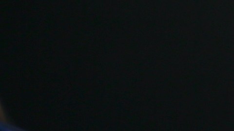 Aleska Génesis queda libre tras retiro de demanda por robo millonario