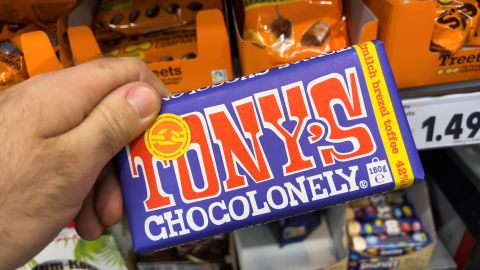Barras de chocolate son retiradas del mercado por riesgo de contener piedras