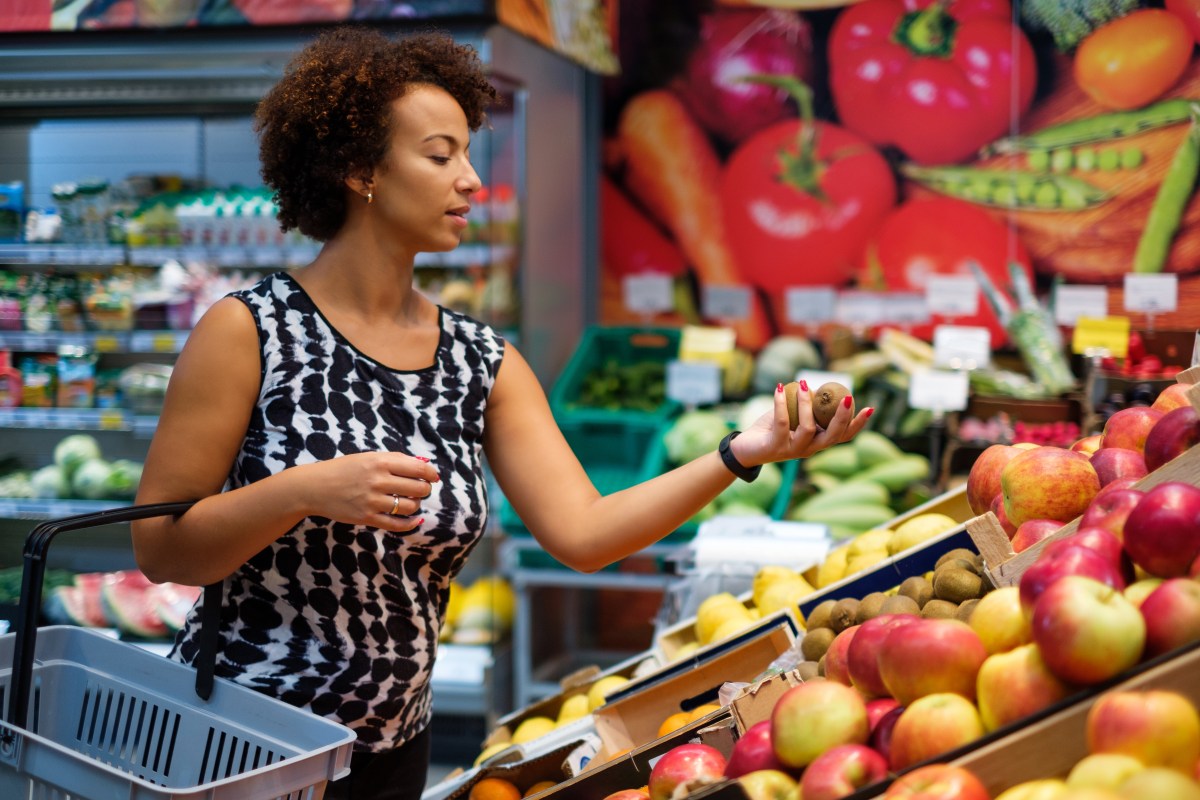 Confianza del consumidor estadounidense cae en septiembre al nivel más bajo en más de siete décadas
