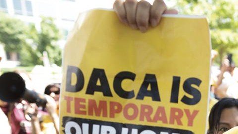 Beneficiarios de la Acción Diferida para los Llegados en la Infancia (DACA)