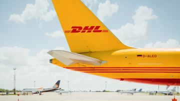 DHL Express suspende envíos de más de $800 a EE.UU. por normativas aduaneras