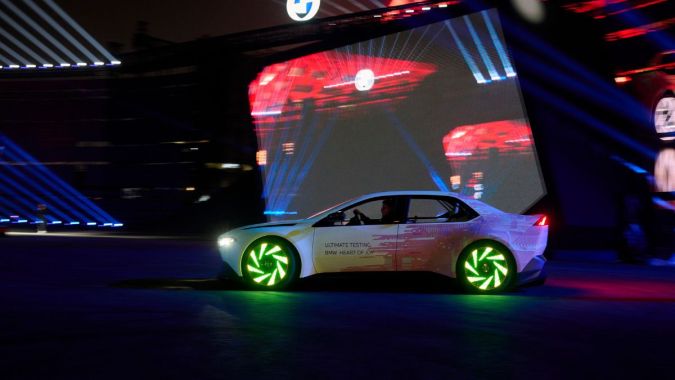 El BMW Vision Driving Experience brilla por sí solo