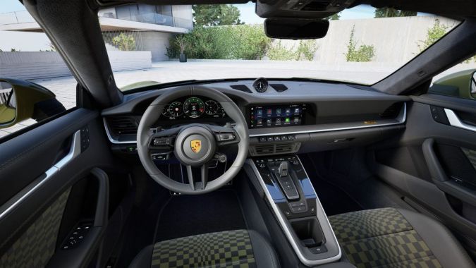 El lujoso interior del Porsche 911 Spirit 70