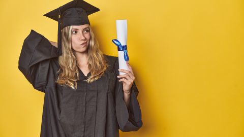 Frustración para graduados universitario por bajo retorno de inversión de su educación