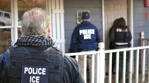 Agentes del Servicio de Inmigración y Control de Aduanas (ICE)