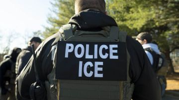 Agentes del Servicio de Inmigración y Control de Aduanas (ICE)