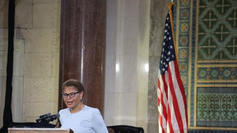 Karen Bass, alcaldesa de LA.