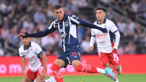 Guadalupe, Nuevo León, 5 de abril de 2025. , durante el partido correspondiente a la jornada 14 del torneo Clausura 2025 de la Liga BBVA MX, entre los Rayados del Monterrey y las Chivas Rayadas del Guadalajara, realizado en el estadio BBVA. Foto: Imago7/Andrea Jiménez