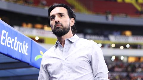 Gerardo Espinoza solo dirigió nueve partidos en el banquillo de las Chivas.